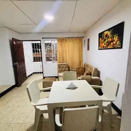 Amoblado En Apartamento *